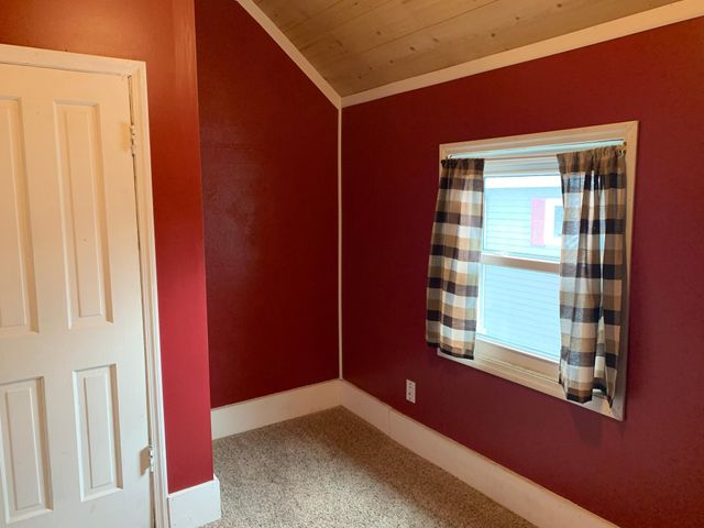 1342 3rd Avenue S, Fargo, ND 58103