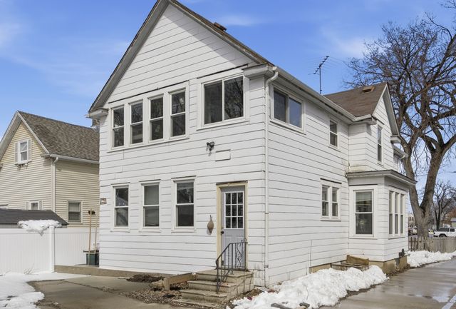 1342 3rd Avenue S, Fargo, ND 58103