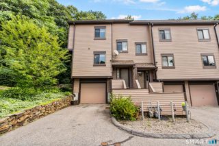 196 New Haven Avenue 325, Derby, CT 06418