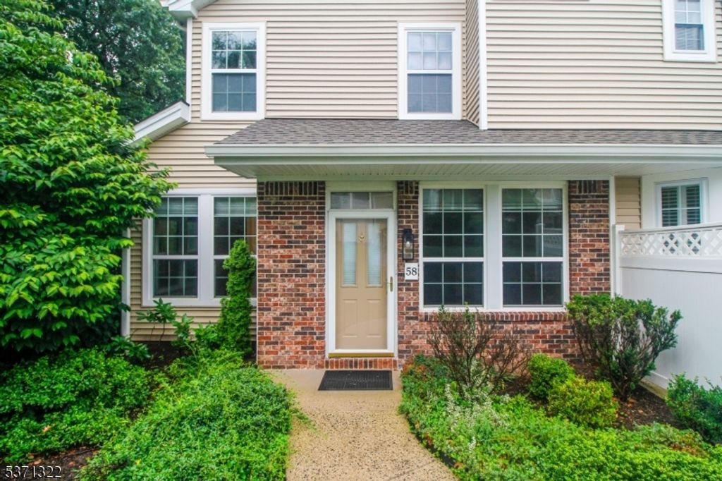 58 Pheasant Brook Court, Bedminster Twp., NJ 07921