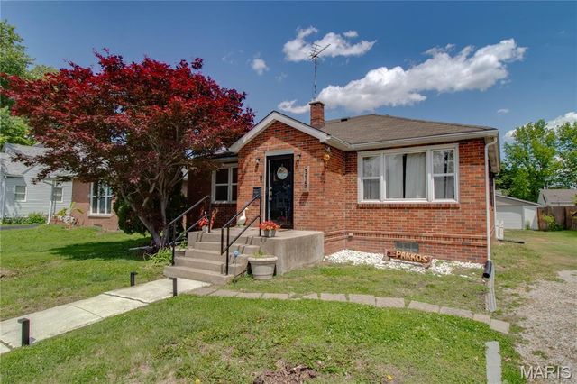 315 Doerr Street, Roxana, IL 62084