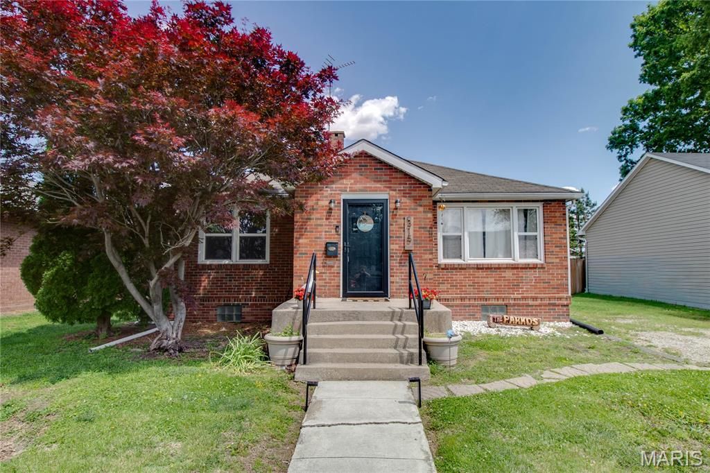 315 Doerr Street, Roxana, IL 62084