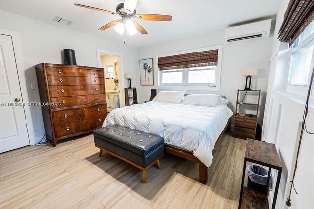 1304 N 40th Ave, Hollywood, FL 33021