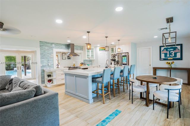 1304 N 40th Ave, Hollywood, FL 33021