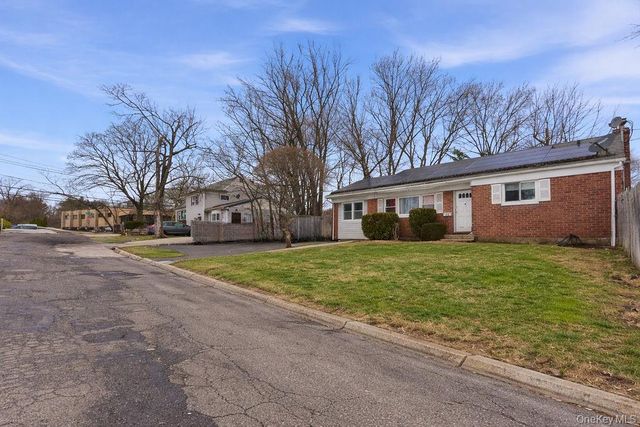 45 Oakley Drive, Huntington, NY 11746