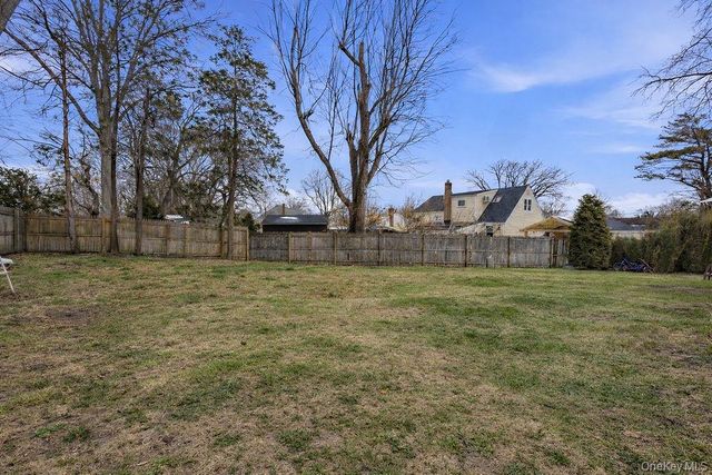 45 Oakley Drive, Huntington, NY 11746