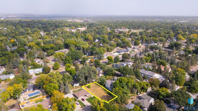 212 E 34th St Street, Sioux Falls, SD 57105