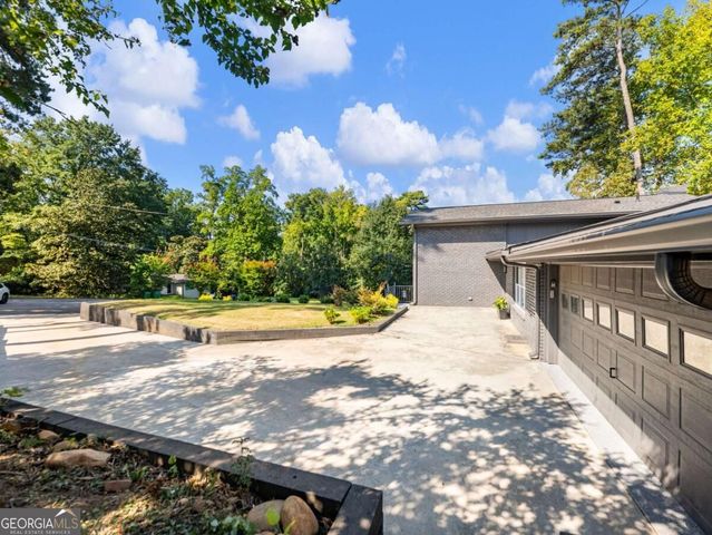 3344 N Embry Circle, Atlanta, GA 30341