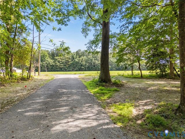 18801 The Glebe Ln, Providence Forge, VA 23030
