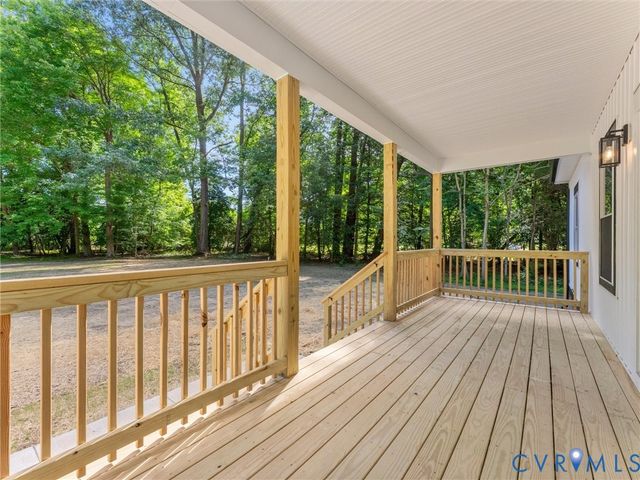 18801 The Glebe Ln, Providence Forge, VA 23030