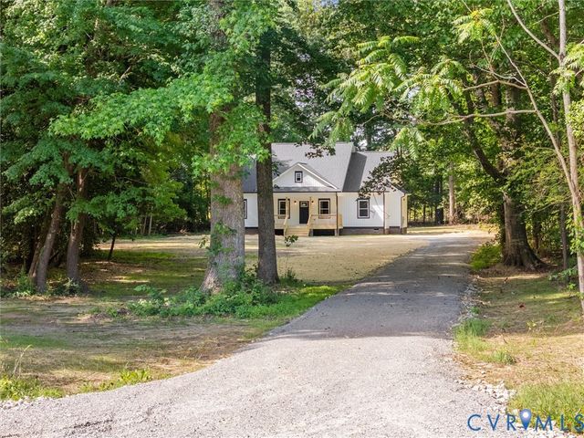 18801 The Glebe Ln, Providence Forge, VA 23030