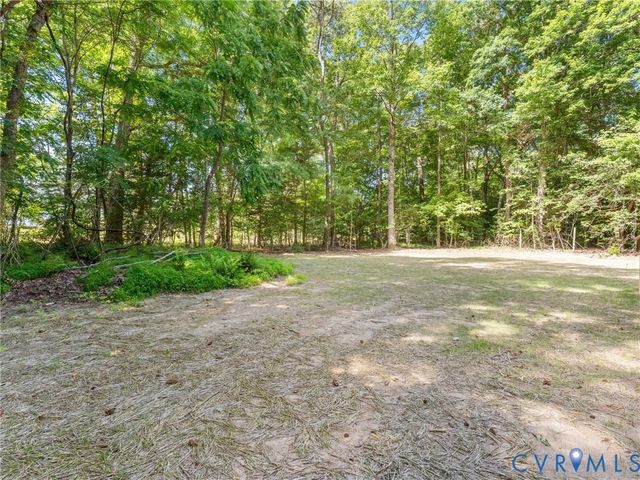 18801 The Glebe Ln, Providence Forge, VA 23030