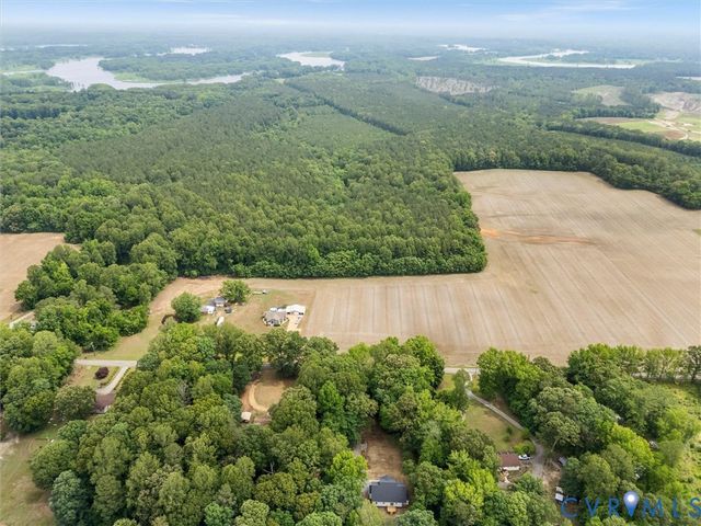 18801 The Glebe Ln, Providence Forge, VA 23030