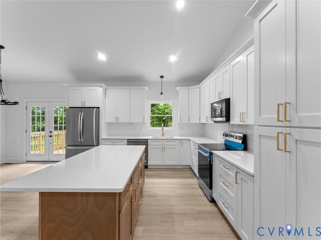 18801 The Glebe Ln, Providence Forge, VA 23030