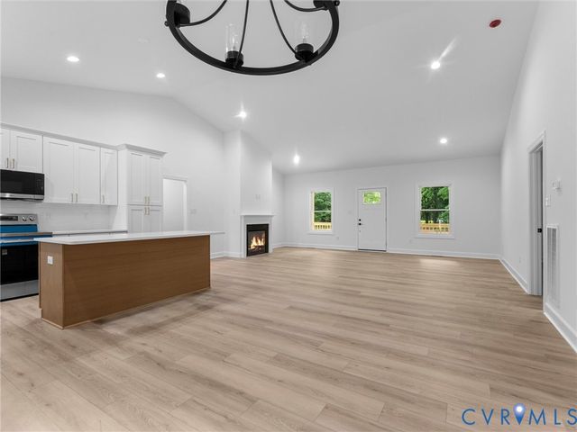18801 The Glebe Ln, Providence Forge, VA 23030