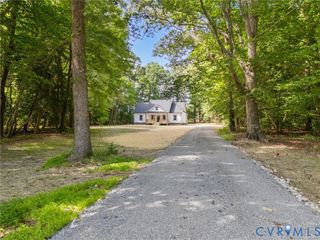 18801 The Glebe Ln, Providence Forge, VA 23030