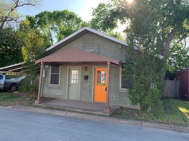 906 Haysel ST, Bastrop, TX 78602
