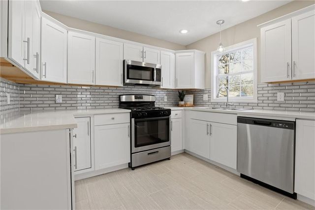 629 S Sherman Avenue, Olathe, KS 66061