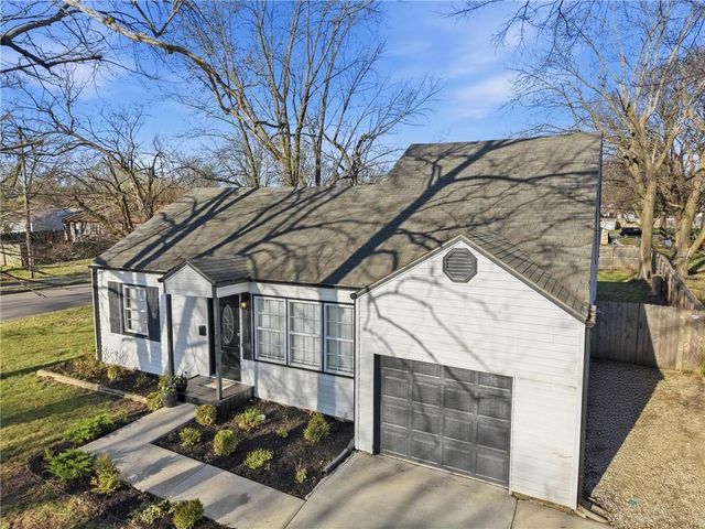 629 S Sherman Avenue, Olathe, KS 66061