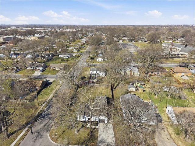 629 S Sherman Avenue, Olathe, KS 66061
