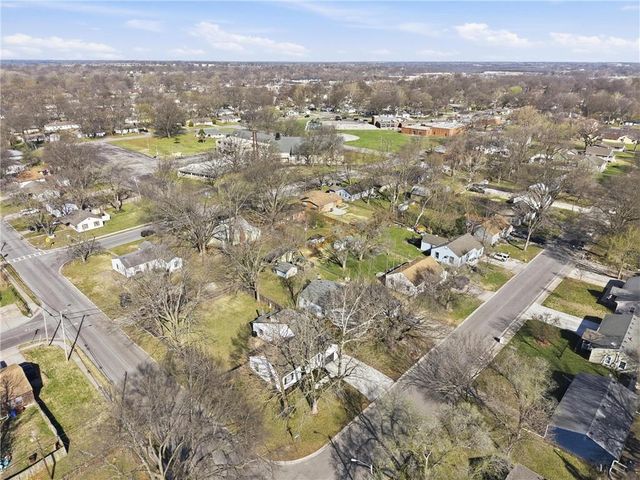 629 S Sherman Avenue, Olathe, KS 66061