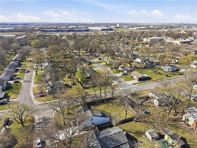 629 S Sherman Avenue, Olathe, KS 66061