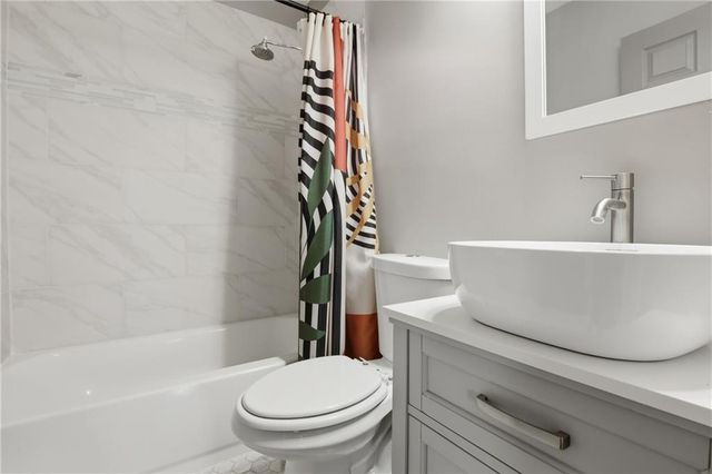 629 S Sherman Avenue, Olathe, KS 66061