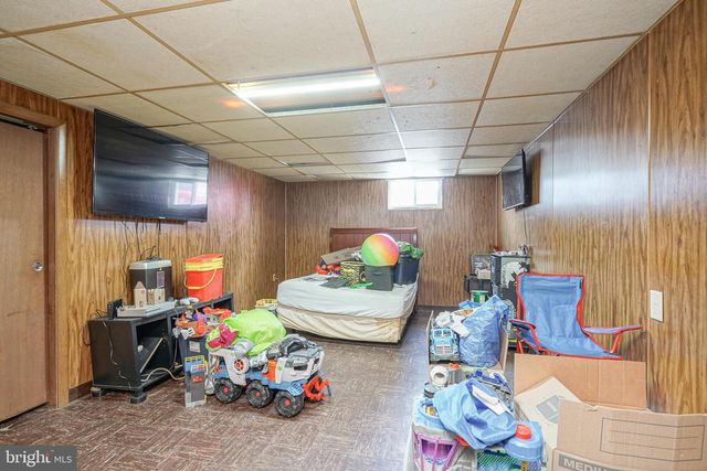 28 MALAGA TERRACE, Malaga, NJ 08328