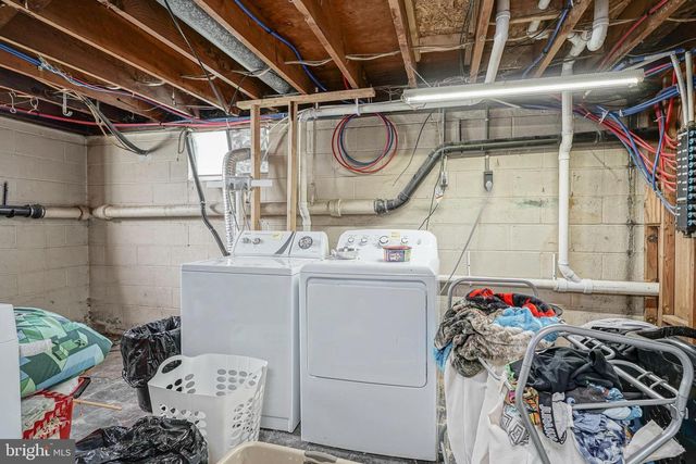 28 MALAGA TERRACE, Malaga, NJ 08328