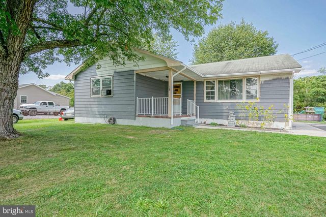 28 MALAGA TERRACE, Malaga, NJ 08328