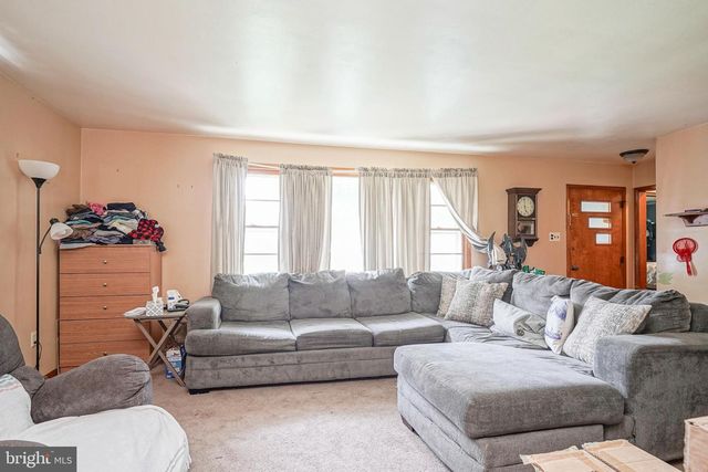 28 MALAGA TERRACE, Malaga, NJ 08328