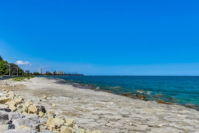 6700 S South Shore Drive 11A, Chicago, IL 60649