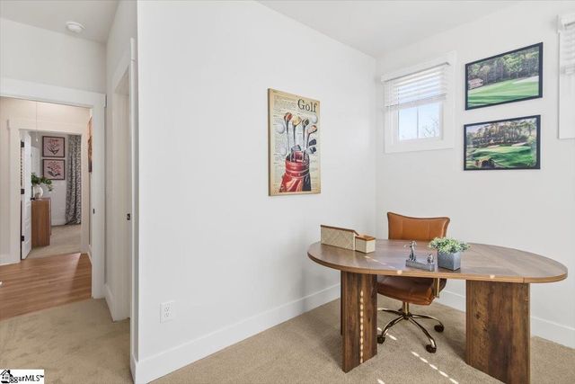 9 Hawthorne Lane Unit 105, Greenville, SC 29615