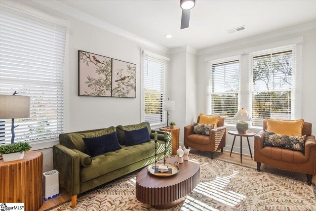 9 Hawthorne Lane Unit 105, Greenville, SC 29615