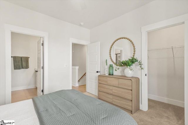 9 Hawthorne Lane Unit 105, Greenville, SC 29615