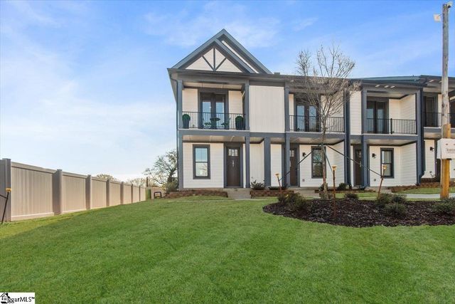 9 Hawthorne Lane Unit 105, Greenville, SC 29615