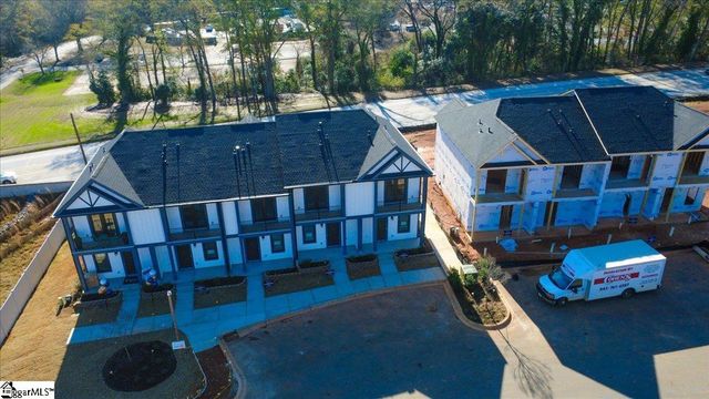 9 Hawthorne Lane Unit 105, Greenville, SC 29615