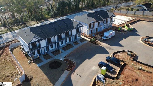 9 Hawthorne Lane Unit 105, Greenville, SC 29615