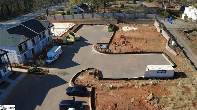 9 Hawthorne Lane Unit 105, Greenville, SC 29615