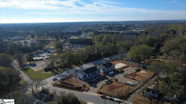 9 Hawthorne Lane Unit 105, Greenville, SC 29615