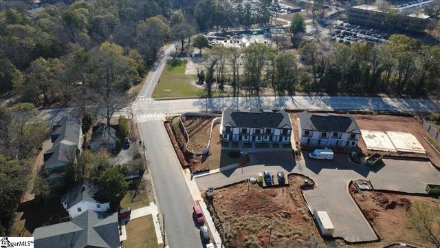 9 Hawthorne Lane Unit 105, Greenville, SC 29615