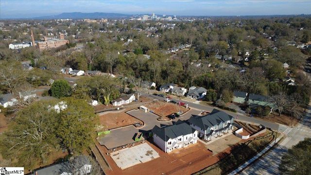 9 Hawthorne Lane Unit 105, Greenville, SC 29615