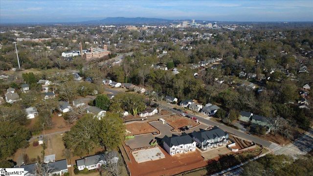 9 Hawthorne Lane Unit 105, Greenville, SC 29615