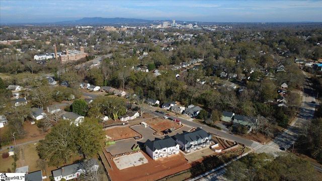 9 Hawthorne Lane Unit 105, Greenville, SC 29615