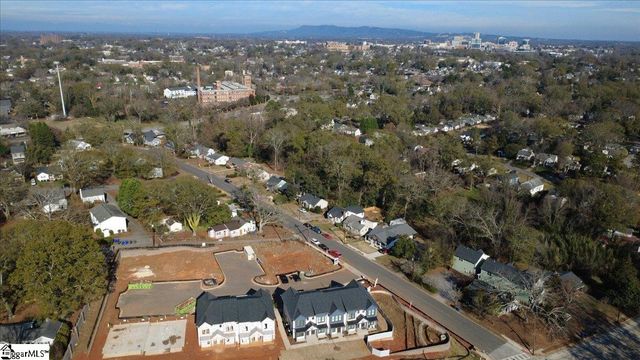 9 Hawthorne Lane Unit 105, Greenville, SC 29615