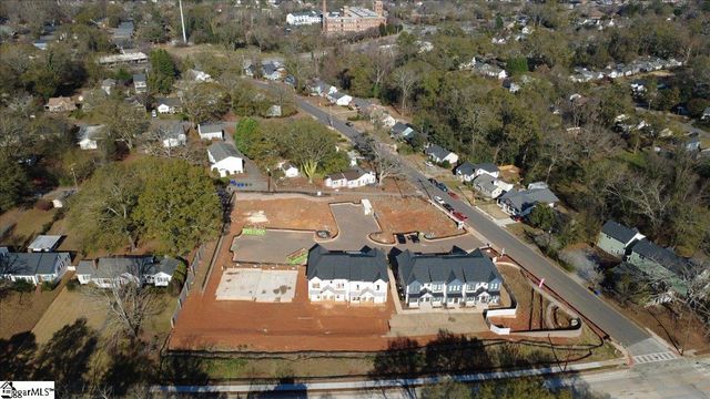 9 Hawthorne Lane Unit 105, Greenville, SC 29615