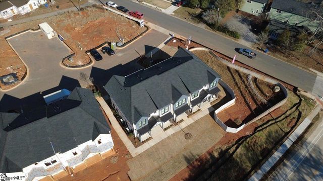 9 Hawthorne Lane Unit 105, Greenville, SC 29615