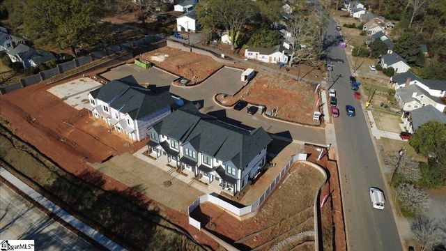 9 Hawthorne Lane Unit 105, Greenville, SC 29615