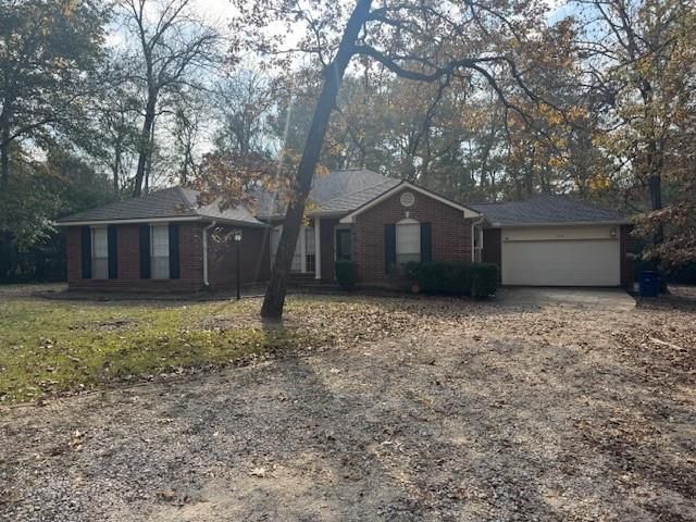 208 Westridge Drive, Huntsville, TX 77340