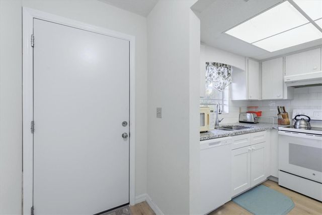 2 QUAILS RUN BOULEVARD 2104, Englewood, FL 34223